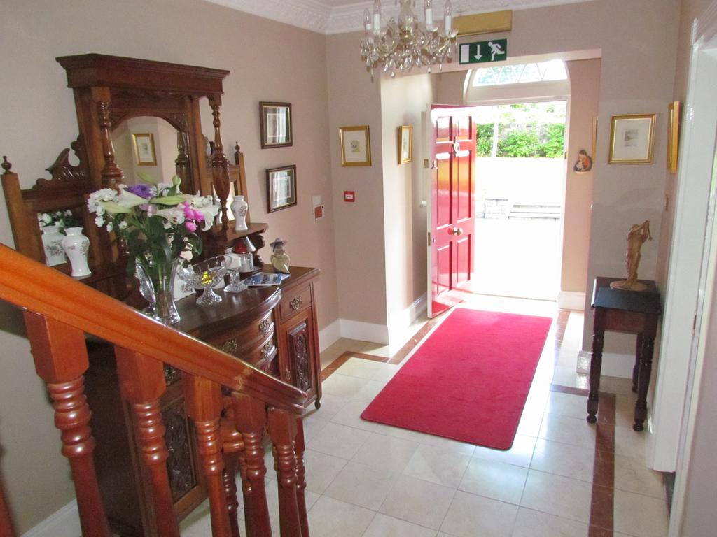 Gate Lodge B&B Portumna Exterior photo