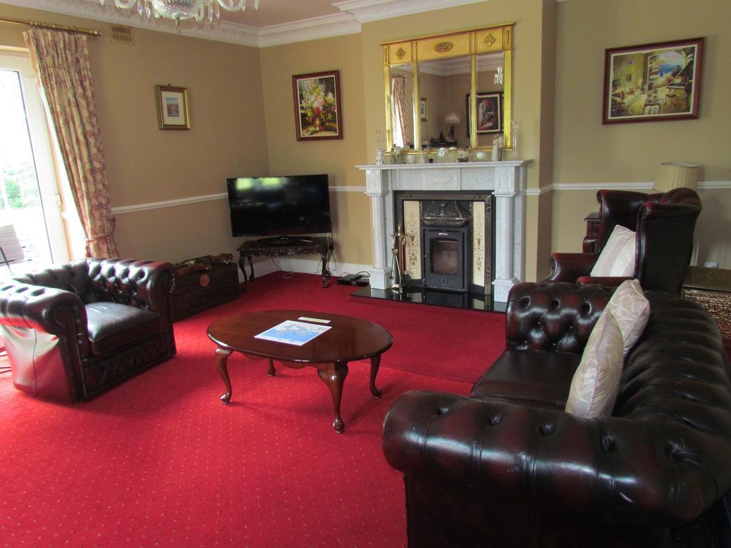 Gate Lodge B&B Portumna Exterior photo
