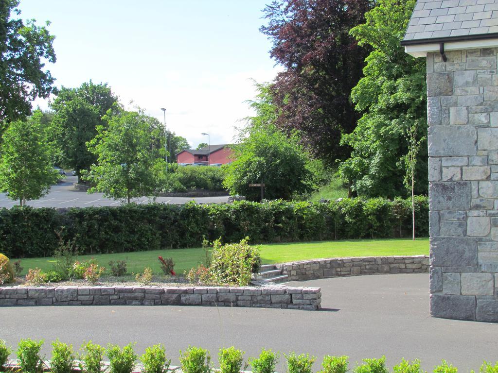 Gate Lodge B&B Portumna Exterior photo